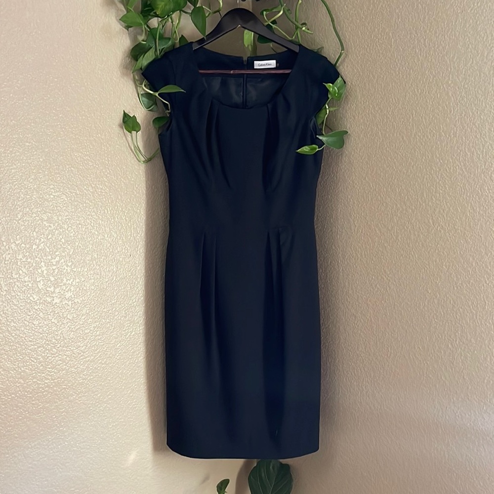 Calvin Klein Size 4 Little Black Dress 🖤